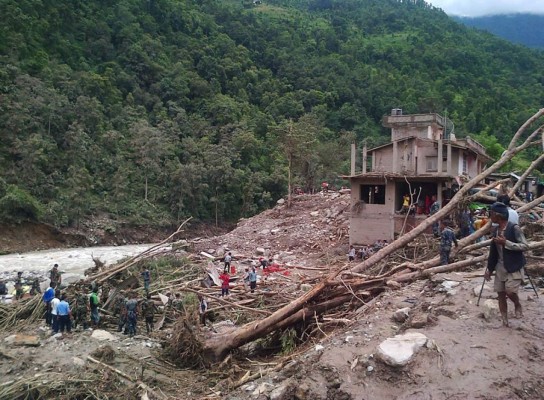 Muertos por terremoto en China aumentan a 357; hay 1,400 heridos
