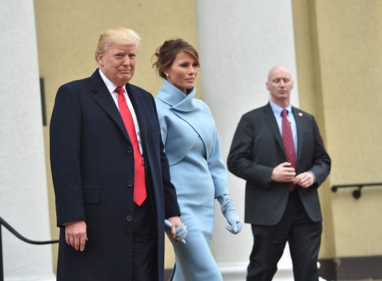 Melania Trump revive con su look a Jackie Kennedy