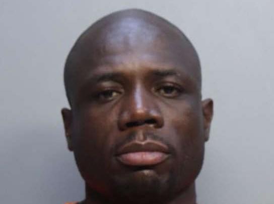 Arrestan a exboxeador tras amenazas de cometer un tiroteo en Miami
