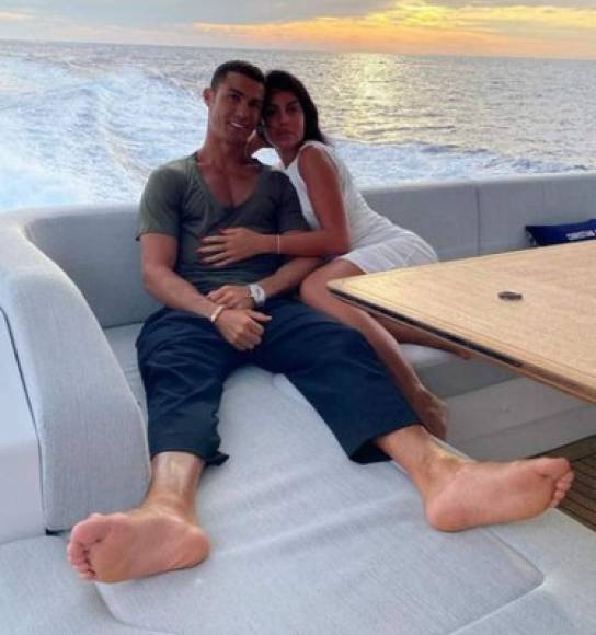 Cristiano Ronaldo ha decidido formalizarse y todo indica que se casará con la modelo española Georgina Rodríguez.