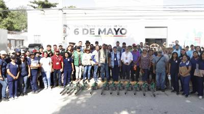 Parte del equipo de trabajo que participó en el segundo megaoperativo contra el dengue.