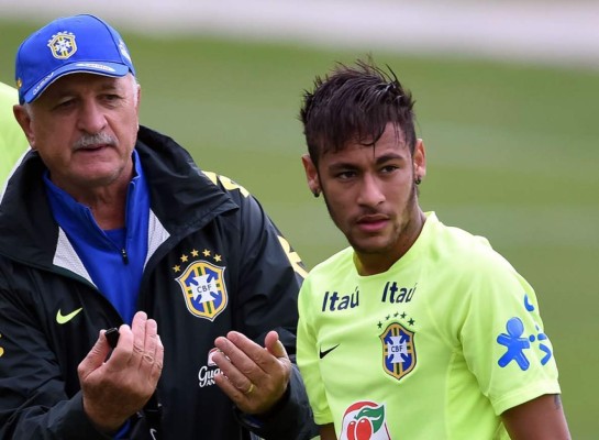 Scolari: 'Neymar no juega para ser mejor que Messi'