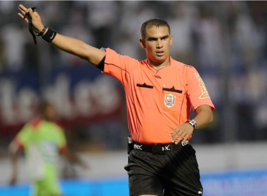 Árbitro hondureño Óscar Moncada pitará la gran final de Concachampions