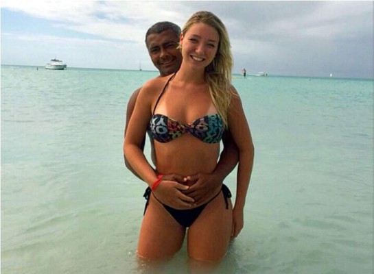 Romario, de novio con una joven de 19 años amiga de su hija