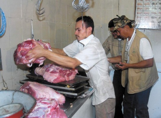 Sigue decomiso de pescado seco