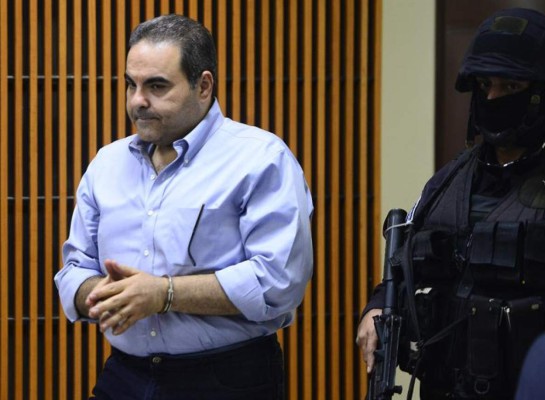 Una corte de El Salvador rechaza liberar una cuenta bancaria del expresidente Saca