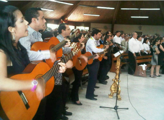 Honduras: Dan último adiós a Plutarco Molina