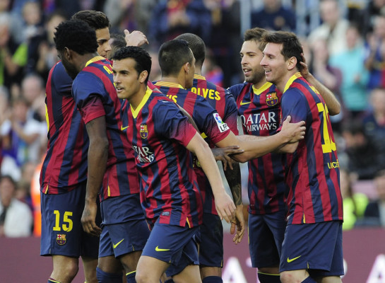 Un histórico Messi comanda al Barcelona antes del clásico