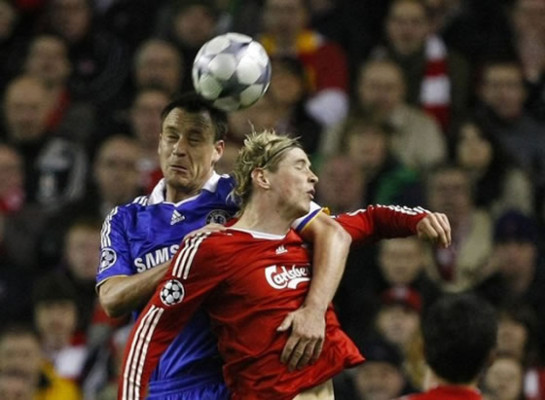 Chelsea noquea al Liverpool y en Anfield