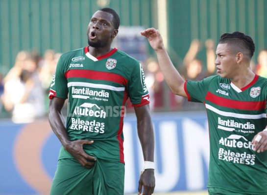 Colombiano Arboleda explota y realizó gesto obsceno en pleno estadio