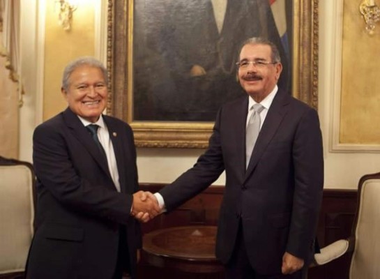 Honduras y El Salvador acuerdan trabajar por la paz de la región