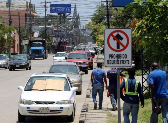 Modifican vías de circulación en el centro de Puerto Cortés