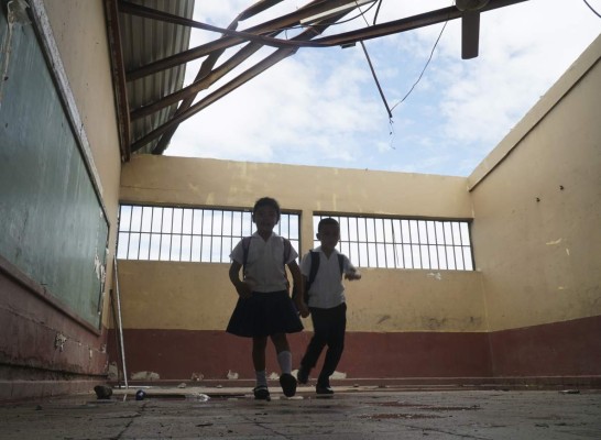 Viento derriba techo de cuatro aulas en escuela de la San José Cinco