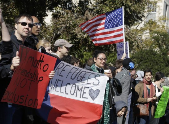 Biden: Darle la espalda a los refugiados beneficiará al ISIS