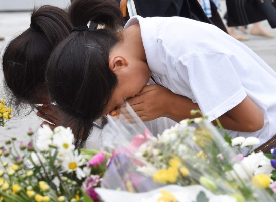 Japón conmemora el 69 aniversario de la bomba atómica