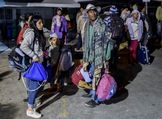 Maduro a venezolanos: Dejen de 'lavar inodoros' en el extranjero y regresen al país