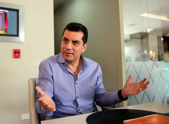 Elvin Santos: 'Yo no he recibido dinero'