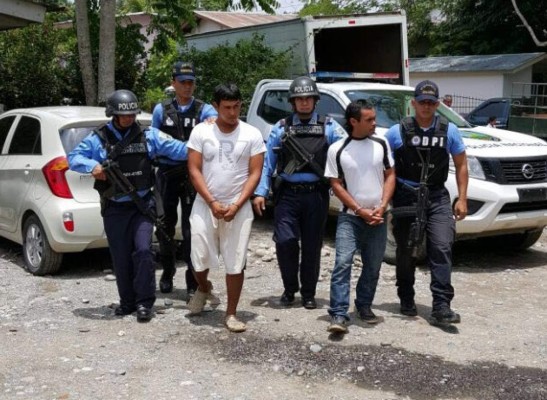 Capturan a distribuidores de droga en Quimistán