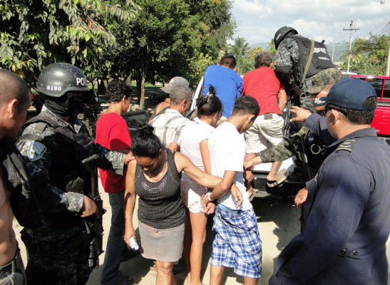 Detienen 15 personas en operativos en Yoro