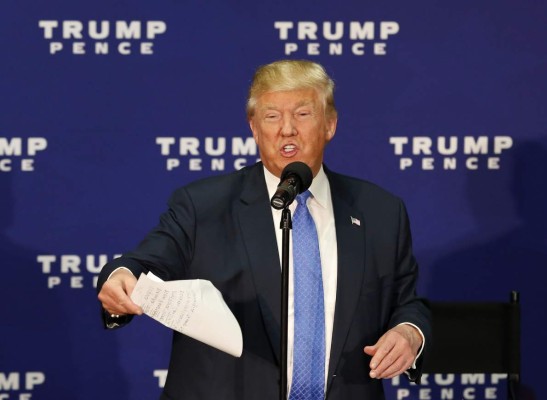 Trump no piensa renunciar y dice que está teniendo un apoyo 'increíble'