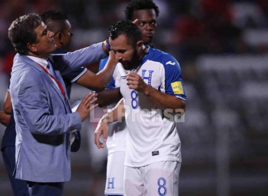 Alfredo Mejía salió golpeado frente a Trinidad y Tobago