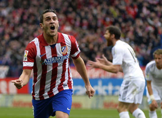 Cristiano Ronaldo salva el liderato del Real Madrid en un derbi vibrante