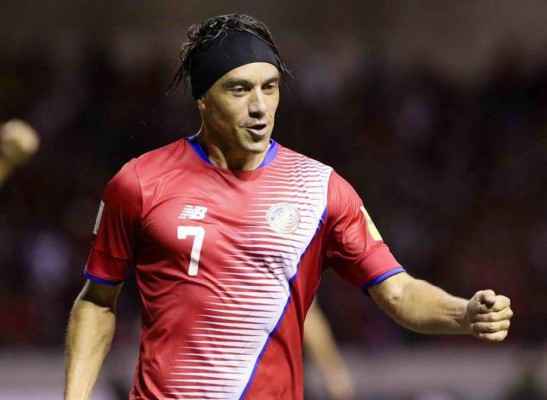 Tico Christian Bolaños se fracturó el tobillo y podría perderse el Mundial