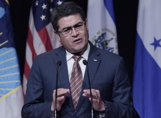 Presidente de Honduras viajará a EEUU en ofensiva por el TPS