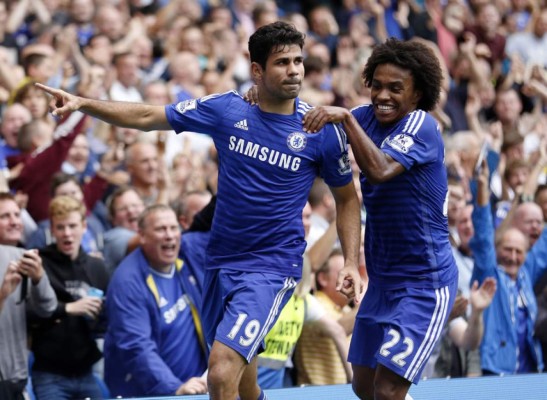 El Chelsea sigue líder de la Premier League con goles brasileños