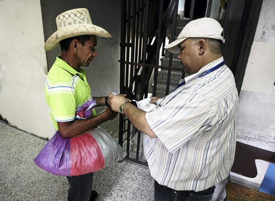 Establecen nuevos controles para ingresar a hospitales de Honduras