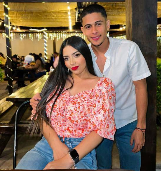 Stephanie Lobo: Es la bella pareja sentimental del mediocampista hondureño Cristian Cálix, quien milita en los Potros del Olancho FC.