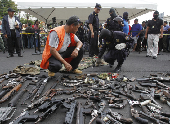 Salvadoreños creen que tregua entre maras fracasó