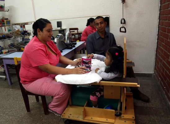 Inician las 16 horas de amor de la Teletón 2017  