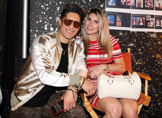 El cantante Chyno anuncia que se separa de su esposa