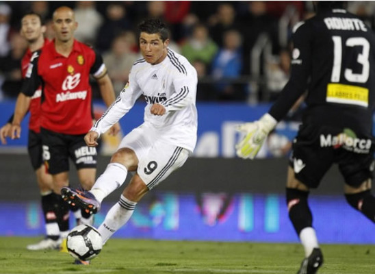 Cristiano sostiene al Real Madrid en la lucha