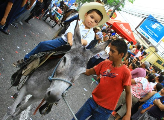 Diversión a lo grande en el carnaval de San Pedro Sula