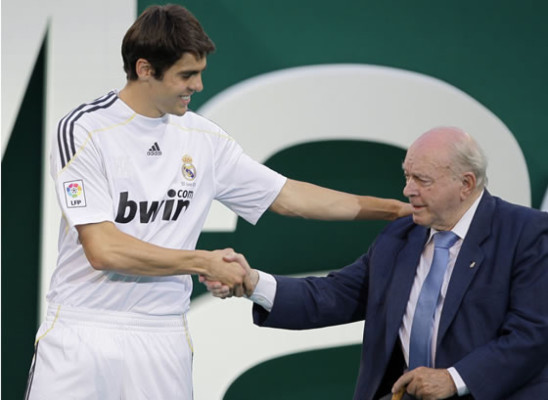 Espectacular presentación de Kaká en el Real Madrid