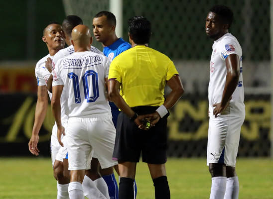 Un doblete de Roger Rojas lidera al Olimpia