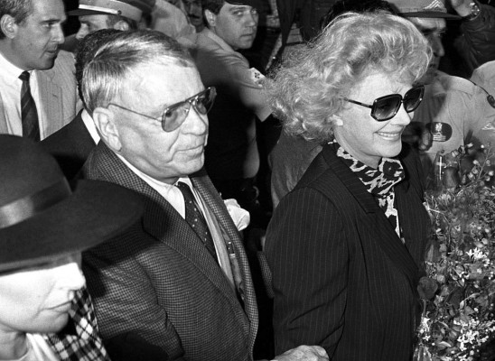 Viuda de Frank Sinatra muere a los 90 años&nbsp;&nbsp;&nbsp;&nbsp;