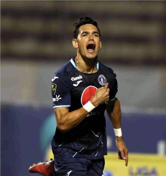 Roberto Moreira: Tras su salida del Motagua, clubes como Potros del Olancho FC y Real España estarían interesados en el atacante paraguayo.