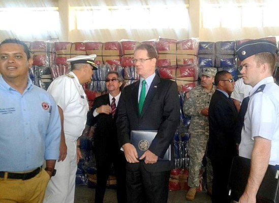 EUA dona a Honduras equipo de apoyo en caso de desastres naturales