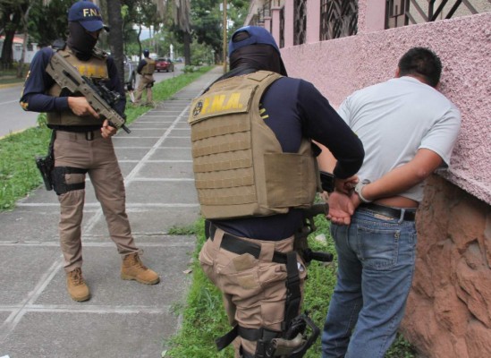 FNA captura infraganti a extorsionador en unos 30 segundos