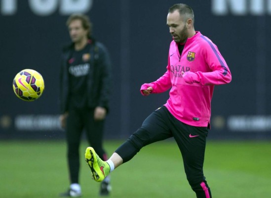 El Barça recupera a Iniesta para enfrentarse al Valencia