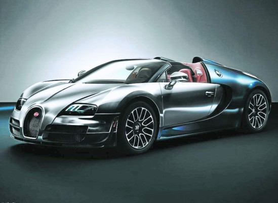 La última versión del automóvil Ettore Bugatti