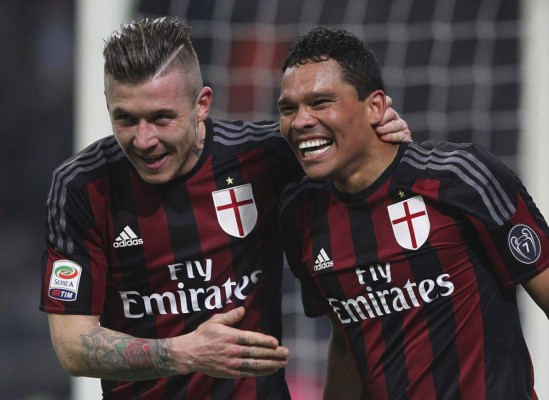 El Milan se quedó con el derbi al golear al Inter