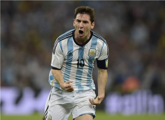 Argentina sufre para vencer a Bosnia en su estreno mundialista
