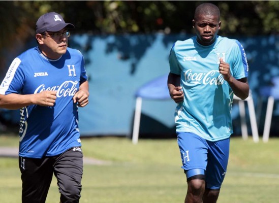 Boniek García seguirá en tratamiento y se perdería amistosos