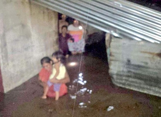 Lluvias dejan al menos 10 viviendas inundadas en Choluteca