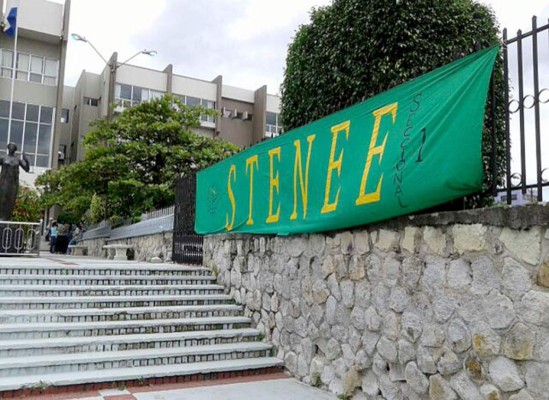 Stenee presenta amparo a favor de empleados suspendidos