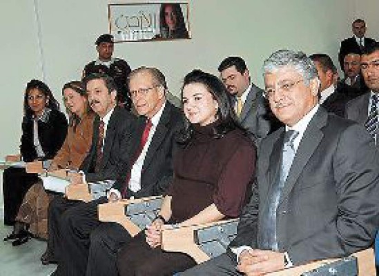 Noor de jordania dará a luz este mes